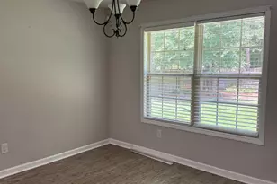 303 Tuscan Ct, Richlands, NC 28574 - Photo 4