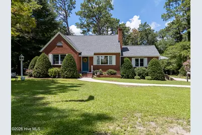 1301 N Poplar Street, Aberdeen, NC 28315 - Photo 1