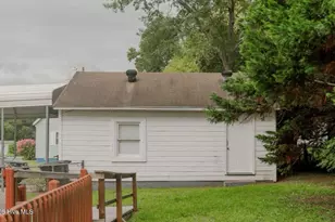 107 4th St, Cordova, NC 28330 - Photo 12