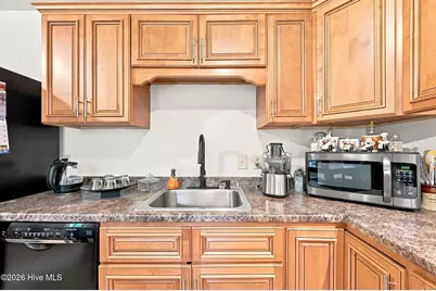403 Hickory Court, Jacksonville, NC 28540 - Photo 8