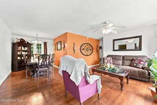 403 Hickory Ct, Jacksonville, NC 28540 - Photo 4