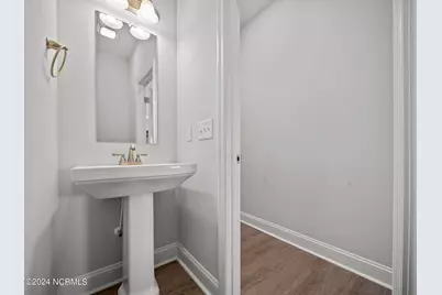 516 Poults Drive, Richlands, NC 28574 - Photo 10