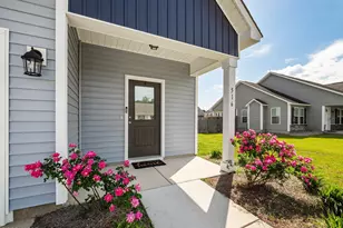 516 Poults Dr, Richlands, NC 28574 - Photo 2