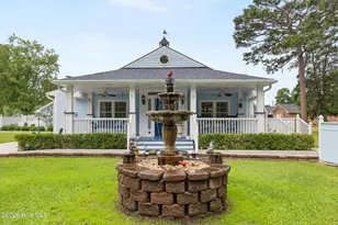 1988 W Lake Shore Dr, Wilmington, NC 28401 - Photo 2