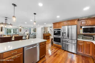 1988 W Lake Shore Dr, Wilmington, NC 28401 - Photo 8