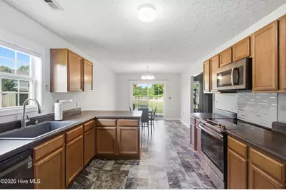 2820 Walter Drive, New Bern, NC 28562 - Photo 8