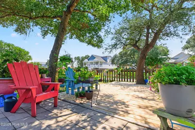 112 NE 51st Street, Oak Island, NC 28465 - Photo 32