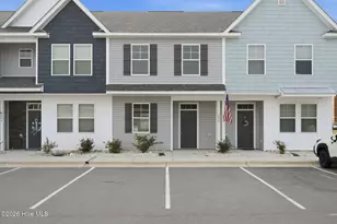 202 Sandy Cv Ln, Sneads Ferry, NC 28460 - Photo 1