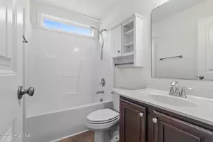 406 Amaryllis Ln, Holly Ridge, NC 28445 - Photo 10