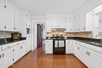 500 W Main Street, Mount Olive, NC 28365 - Photo 28