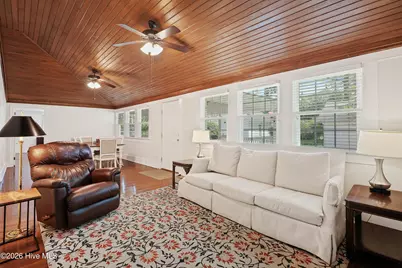 500 W Main Street, Mount Olive, NC 28365 - Photo 32