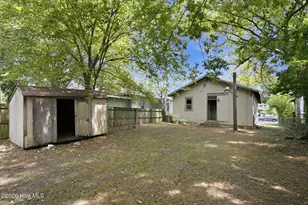 207 N 12th St, Wilmington, NC 28401 - Photo 18