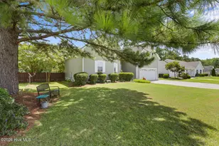 221 Palomino Ln, Swansboro, NC 28584 - Photo 2
