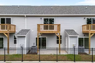 221 Sandy Cv Ln, Sneads Ferry, NC 28460 - Photo 2