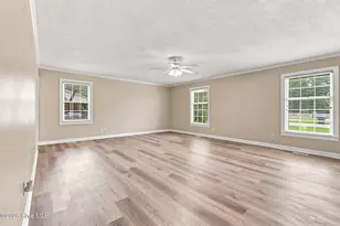 301 Halifax St, Clinton, NC 28328 - Photo 12