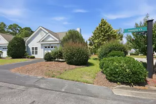 100 Jasmine Ct, Morehead City, NC 28557 - Photo 2