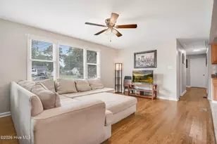 819 Barn St, Jacksonville, NC 28540 - Photo 8