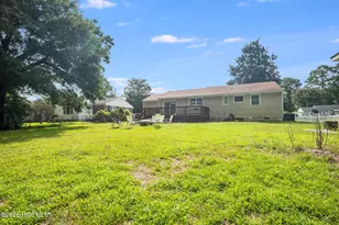 819 Barn St, Jacksonville, NC 28540 - Photo 32