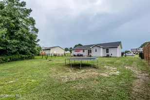 106 Linden Rd, Richlands, NC 28574 - Photo 8