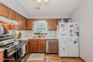 106 Linden Rd, Richlands, NC 28574 - Photo 16