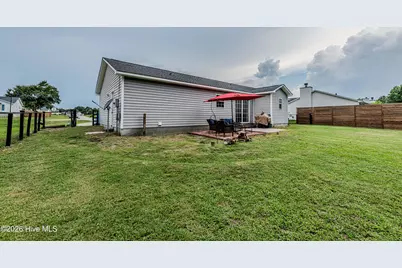 106 Linden Road, Richlands, NC 28574 - Photo 4