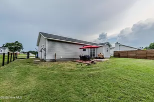 106 Linden Rd, Richlands, NC 28574 - Photo 4