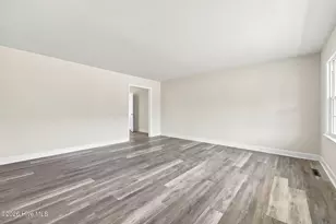 2554 E Forest Dr, Newport, NC 28570 - Photo 6