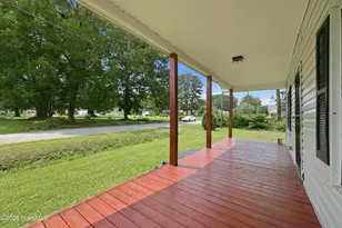 302 W 1st St, Princeton, NC 27569 - Photo 22