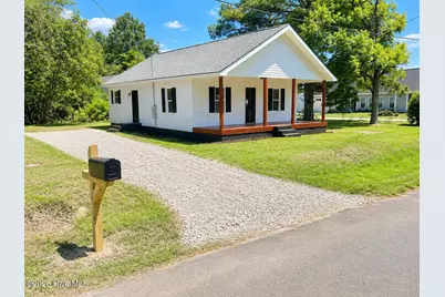 302 W 1st Street, Princeton, NC 27569 - Photo 1