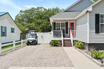 157 NE 3rd Street, Oak Island, NC 28465 - Photo 6