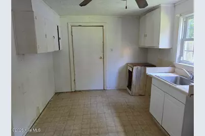 2313 Hunter Hill Road, Rocky Mount, NC 27804 - Photo 6
