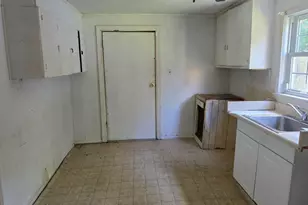 2313 Hunter Hill Rd, Rocky Mount, NC 27804 - Photo 6