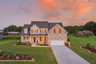 2715 Frances Ct, Grimesland, NC 27837 - Photo 4