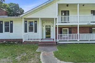 220 Edgewood Dr, Jacksonville, NC 28546 - Photo 10