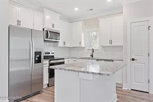 136 Cmns Vw Dr, Hampstead, NC 28443 - Photo 6