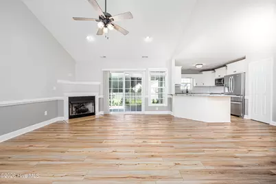 307 Croatan Woods Drive, New Bern, NC 28562 - Photo 4