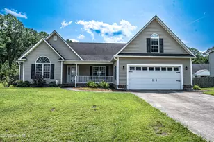 307 Croatan Woods Dr, New Bern, NC 28562 - Photo 1