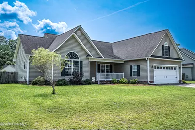307 Croatan Woods Drive, New Bern, NC 28562 - Photo 2
