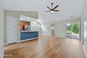 4212 Elizabeth Ave, New Bern, NC 28562 - Photo 6