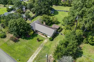 4904 Hillandale Rd, Trent Woods, NC 28562 - Photo 2