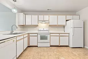 107 Spring Meadows Circle, Jacksonville, NC 28546 - Photo 6