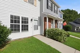 107 Spring Meadows Circle, Jacksonville, NC 28546 - Photo 2