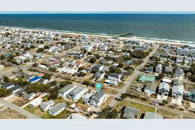 142 S Sixth Avenue S, Kure Beach, NC 28449 - Photo 2