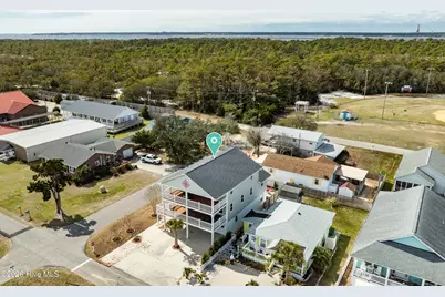 142 S Sixth Avenue S, Kure Beach, NC 28449 - Photo 4