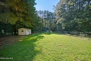 404 Betty Dr, Elizabeth City, NC 27909 - Photo 8