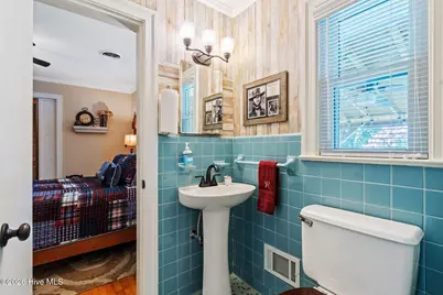 217 E Henry Street, Atkinson, NC 28421 - Photo 38