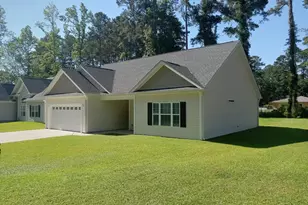 525 Vineland Dr, Whiteville, NC 28472 - Photo 2
