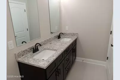 525 Vineland Drive, Whiteville, NC 28472 - Photo 16
