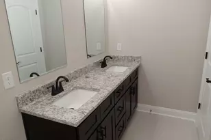 525 Vineland Dr, Whiteville, NC 28472 - Photo 16