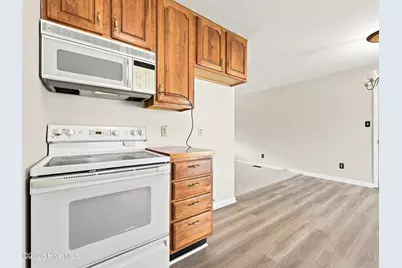 203 Long Acres Drive, Jacksonville, NC 28546 - Photo 32